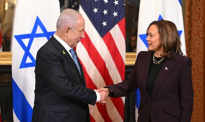 La vice-présidente américaine Kamala Harris et le Premier ministre israélien Benyamin Netanyahou à Washington, le 25 juillet 2024.