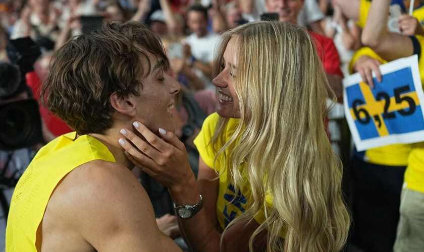 Swedish model Desiré Inglander has 2-word reaction after boyfriend sets pole vault world record at Olympics