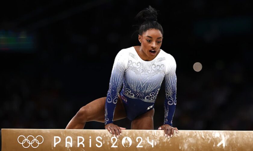 Simone Biles and Suni Lee call out ‘awkward’ lack of music during balance beam final