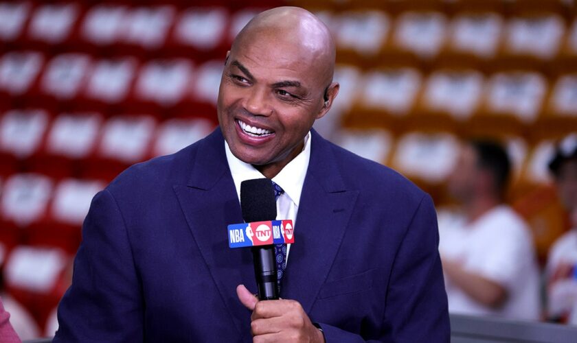 Charles Barkley reverses retirement decision, vows to stay with TNT long-term: 'This is the only place for me'