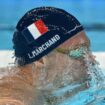 Le nageur français Léon Marchand aux JO de Paris le 2 août 2024 lors de la finale du 200 m 4 nages, à la Défense Arena de Nanterre