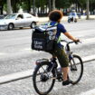 «On est plus pauvres que d’habitude» : les JO de Paris 2024, une épreuve pour les livreurs à vélo