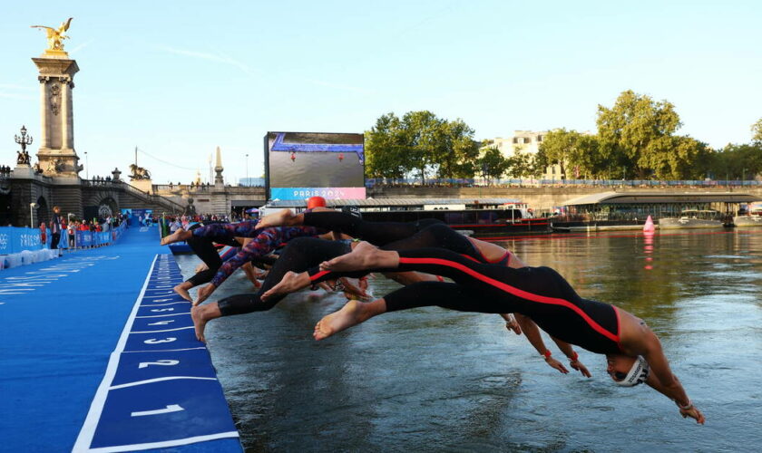 En direct - Jeux olympiques 2024 : le marathon de natation féminin se tient bien dans la Seine