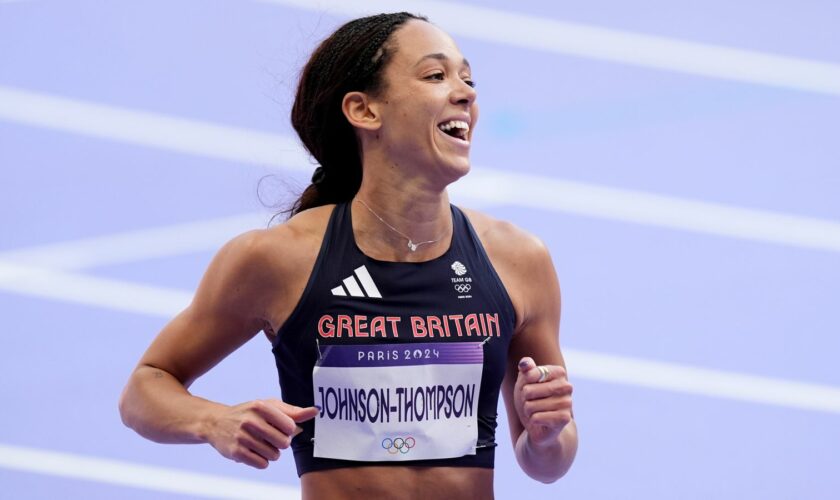 Team GB's Johnson-Thompson makes strong start in heptathlon | Olympics live from Sky Sports