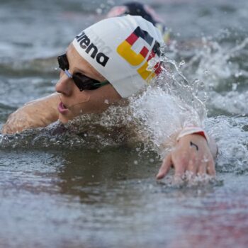 Zehn Kilometer Freiwasser: Beck mit großem Rückstand auf die Siegerin