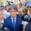 À Barcelone, Carles Puigdemont réapparaît “comme sorti d’un haut-de-forme” puis redisparaît