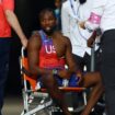 US-Star Noah Lyles nur Dritter und verlässt im Rollstuhl das Stadion