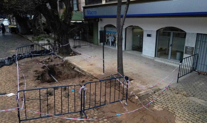 Polizei entdeckt 220 Meter langen Tunnel vor Bank in Buenos Aires