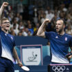 JO de Paris 2024 : les frères Félix et Alexis Lebrun et Simon Gauzy médaillés de bronze en tennis de table