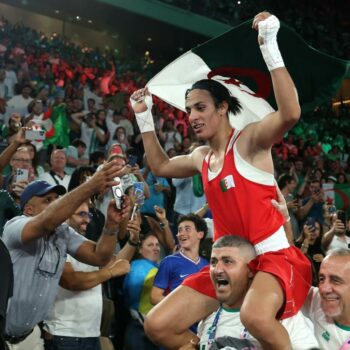 Umstrittene algerische Boxerin holt Gold