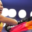 Kugelstoßerin Yemisi Ogunleye: Wer ist die singende Olympiasiegerin?