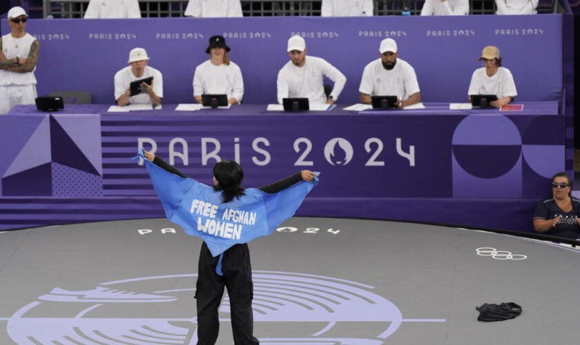 JO de Paris 2024 : l’Afghane Manizha Talash disqualifiée de la compétition de breaking après son happening politique