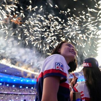 Als die Anspannung abfällt, wird das Ende der Olympischen Spiele zum Fest der Emotionen