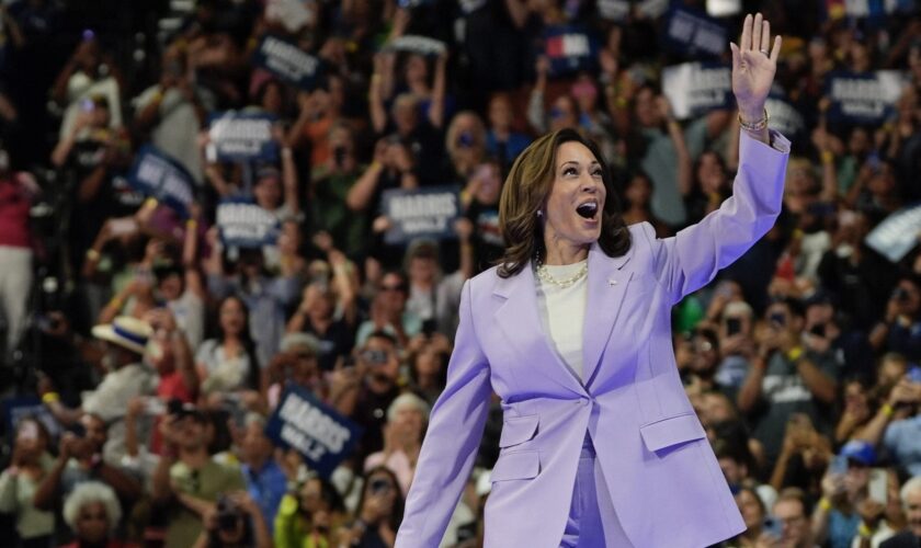 Harris hauls in $12 million at San Francisco fundraiser as Pelosi welcomes vice president home