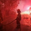 Incendies en Grèce : après l’évacuation de Marathon, les feux se rapprochent encore d’Athènes