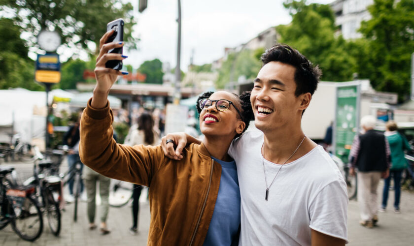 Pour que les disputes de couple ne viennent pas gâcher les vacances, ces thérapeutes ont plusieurs conseils