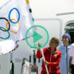 JO 2028 : le drapeau olympique est arrivé à Los Angeles avec la pression de faire des « jeux pour tous »