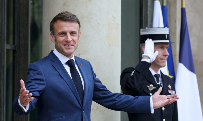 Emmanuel Macron recevra les chefs de groupe parlementaire et de parti le 23 août pour une série de consultations