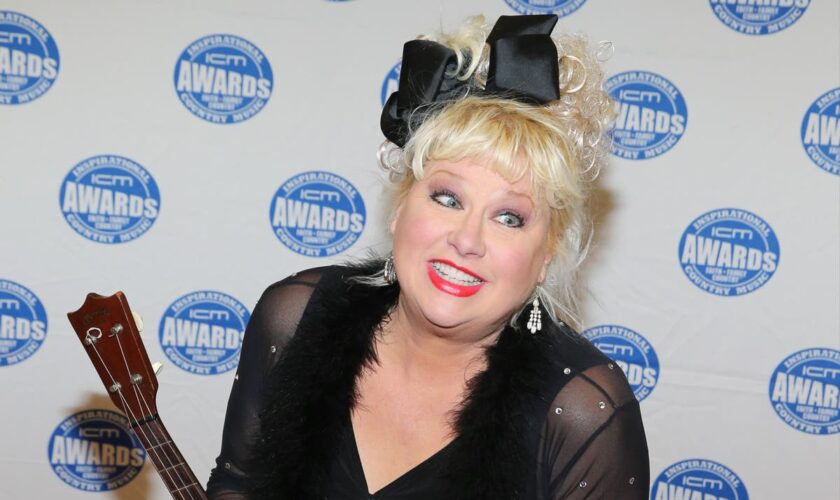 Former SNL star Victoria Jackson says inoperable cancer gives her less than three years to live