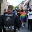 Rechtsextreme Proteste zum CSD: Polizeigewerkschaft will CSD besser vor Übergriffen schützen