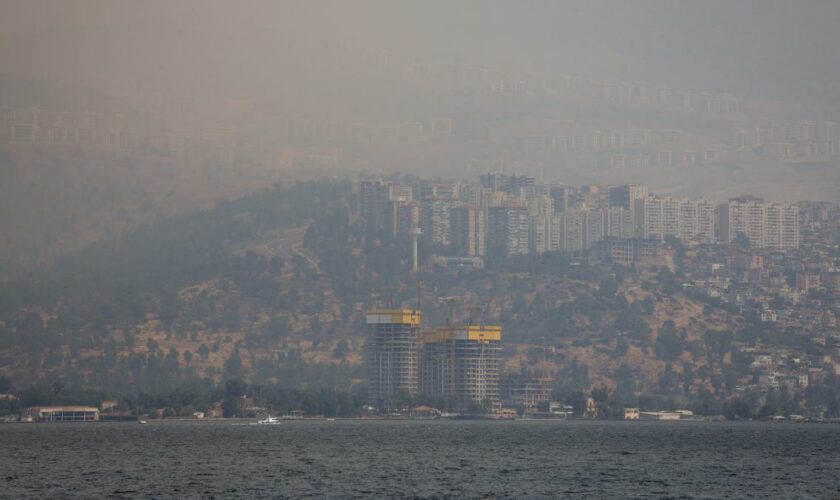 Panik in Izmir – 4000 Menschen wegen Bränden evakuiert