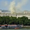 125 Feuerwehrleute löschen Brand in historischem Somerset House an der Themse