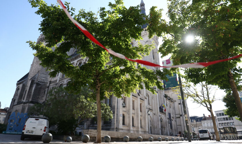 Tentative d’incendie de la mairie d’Angoulême : pas de lien avec le terrorisme, d’après le parquet