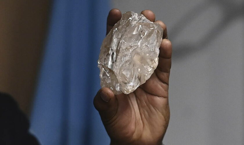 Botswana : le deuxième plus gros diamant au monde découvert dans une mine