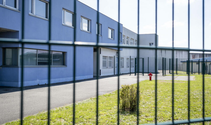 Yvelines : un adolescent de 16 ans retrouvé pendu dans sa cellule de prison