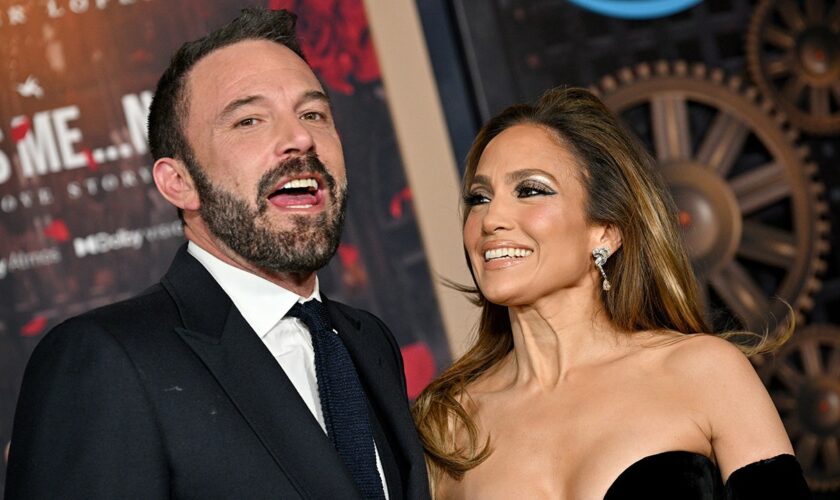 Ben Affleck's 'erratic behavior' and 'giant mood swings' were factors in Jennifer Lopez divorce: report