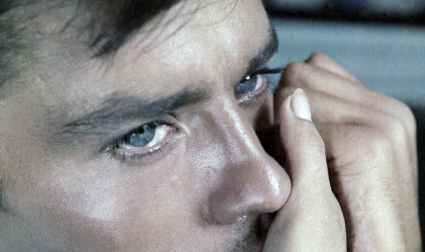 Alain Delon, disparition d’un acteur à la perfection inquiétante