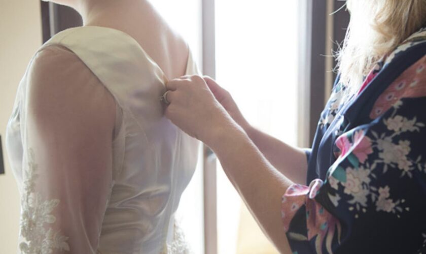 Groom’s parents attempt to convince fiancée to wear father’s late wife’s wedding dress