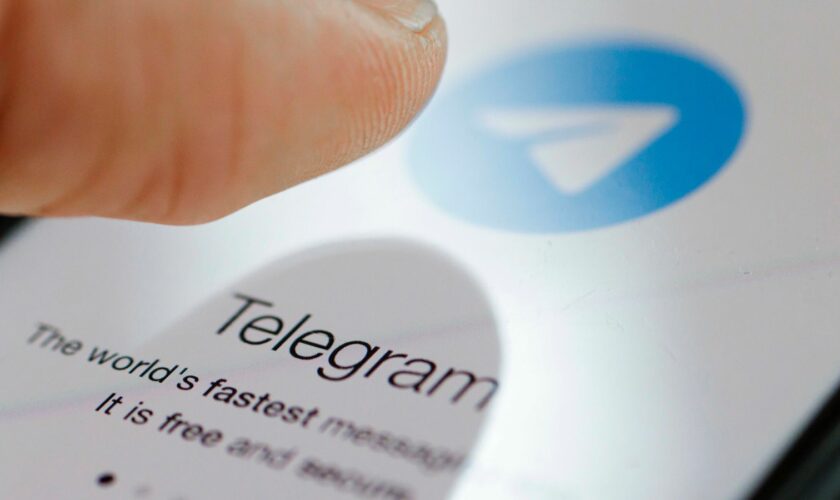 Symbolic photo: The logo of the instant messaging service Telegram can be seen on a smartphone. Berlin, January 20, 2022 Photo by: Thomas Trutschel/picture-alliance/dpa/AP Images