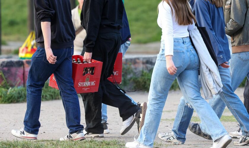 Nervengift: Suchtbeauftragter fordert: Alkohol erst ab 18!