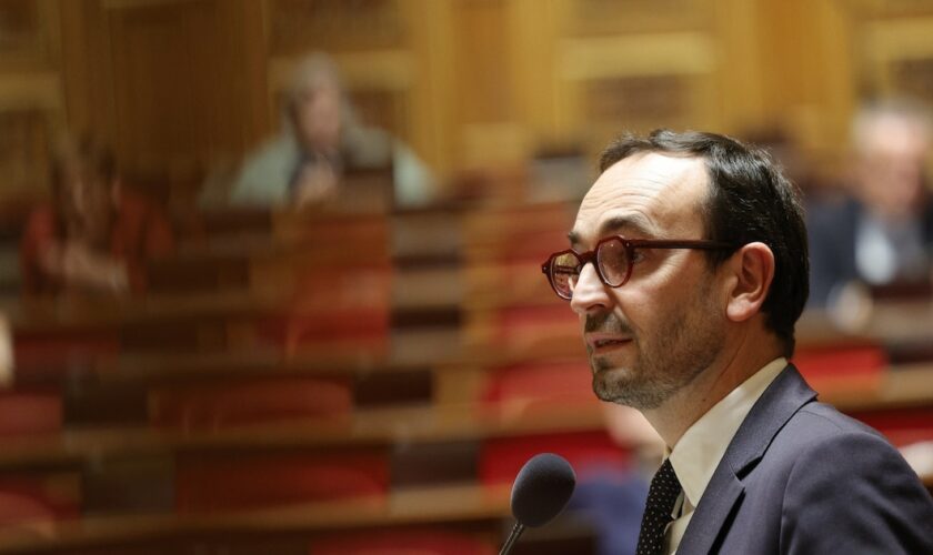 Le ministre des Comptes Publics Thomas Cazenave, le 14 novembre 2023 au Sénat