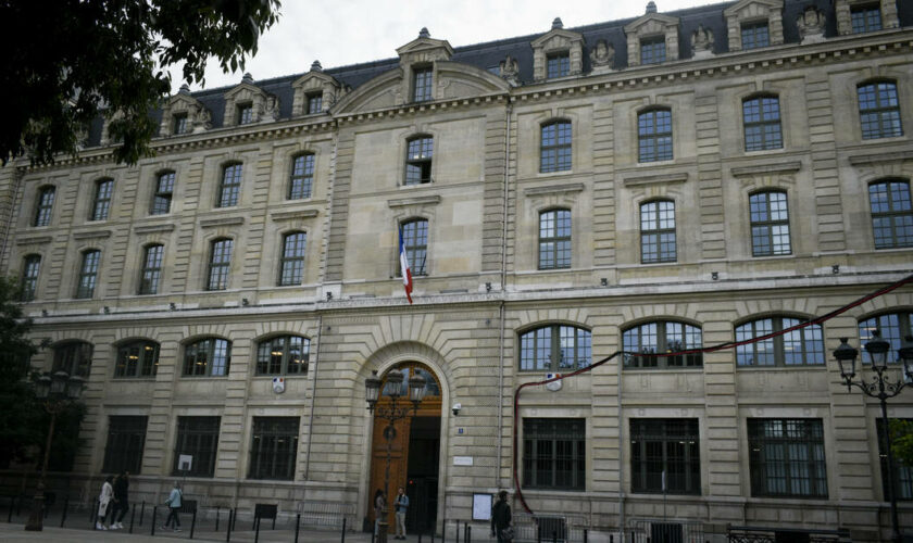 Paris : trois policiers interpellés après avoir tiré hors service depuis un balcon «dans un contexte d’alcoolisation»