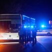 In Bus in Siegen: Frau greift Personen mit Messer an