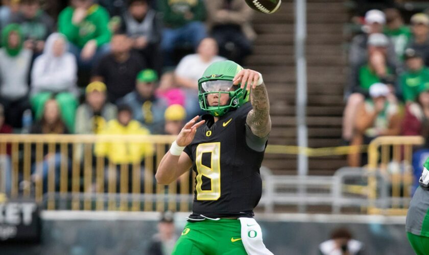 New Oregon quarterback Dillon Gabriel says school was 'perfect spot for' 6th year of college football