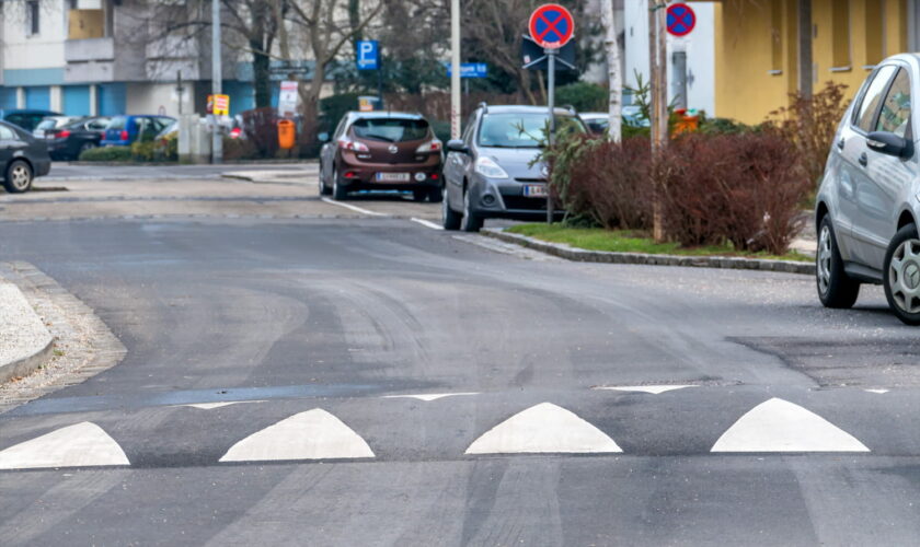 Véritable cauchemar pour des millions d'automobilistes, ces ralentisseurs vont bientôt disparaître de nos routes