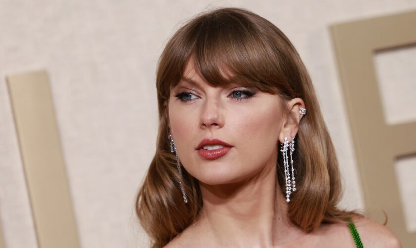 La chanteuse américaine Taylor Swift lors de la 81e cérémonie annuelle des Golden Globe Awards à Beverly Hills, en Californie, aux Etats-Unis, le 7 janvier 2024