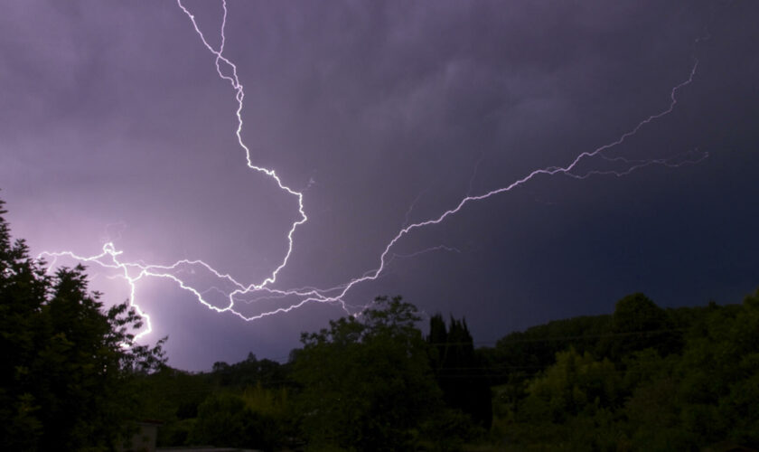 Météo : vigilance orange aux orages dans l’Ouest, de la grêle et des rafales sont attendues dans la nuit