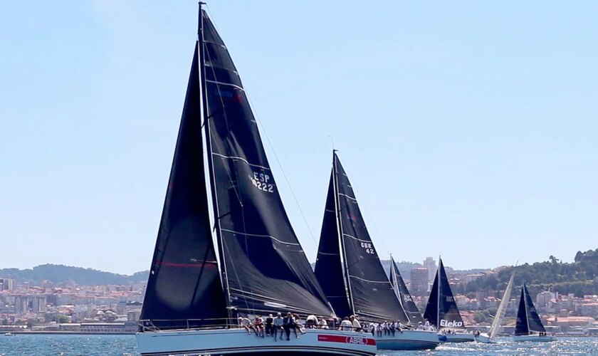 «Aceites Abril» y «Balea Dous» repetieron triunfo en la primera etapa de la Regata Rías Baixas, Vigo-Combarro