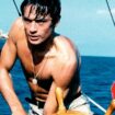 «Alors, c'est toi, l'acteur qui voulait m'enterrer»: quand Alain Delon demandait à Raphaël Personnaz de jouer son rôle dans un film