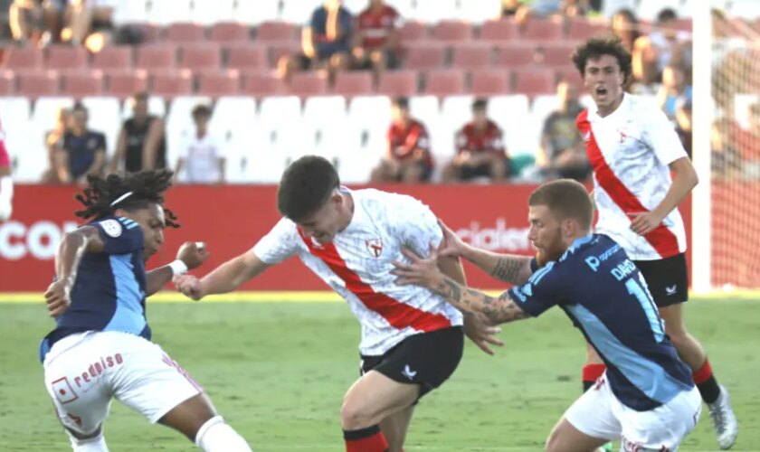 Amargo debut del Sevilla Atlético ante el Real Murcia (1-2)