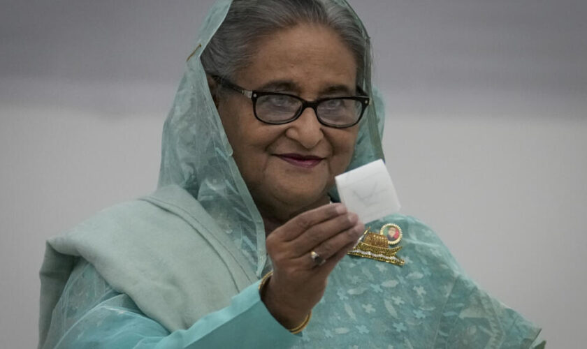 Au Bangladesh, la dirigeante en fuite Sheikh Hasina visée par une enquête pour meurtre