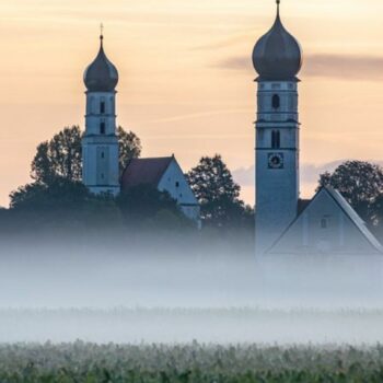 Nicht überall in Bayern ist Mariä Himmelfahrt am 15. August ein Feiertag. (Symbolbild) Foto: Armin Weigel/dpa