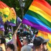 Zum Christopher Street Day in Magdeburg gab es eine queere Parade mit Hunderten Teilnehmerinnen und Teilnehmern durch die Innens