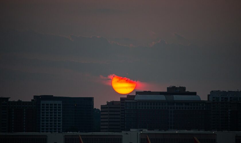 D.C.-area forecast: Sizzling sunshine and some storms over the next two days