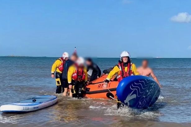 Dad said 'I know what I'm doing' before being swept to sea with kids on a paddleboard