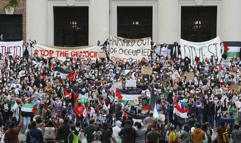 Dimite la rectora de la Universidad de Columbia meses después de las protestas por la Guerra de Gaza